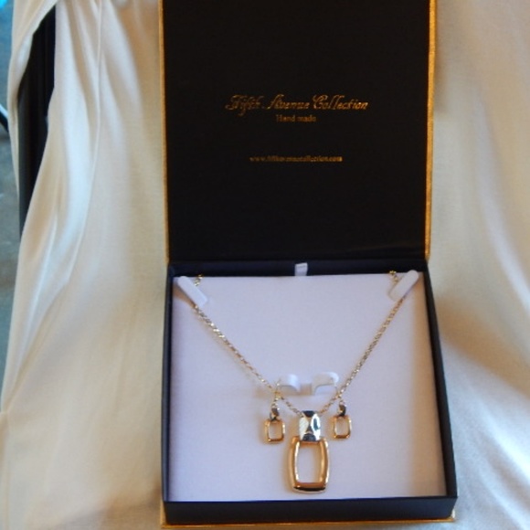 "Social Network" Necklace and Earrings Set - Picture 6 of 6